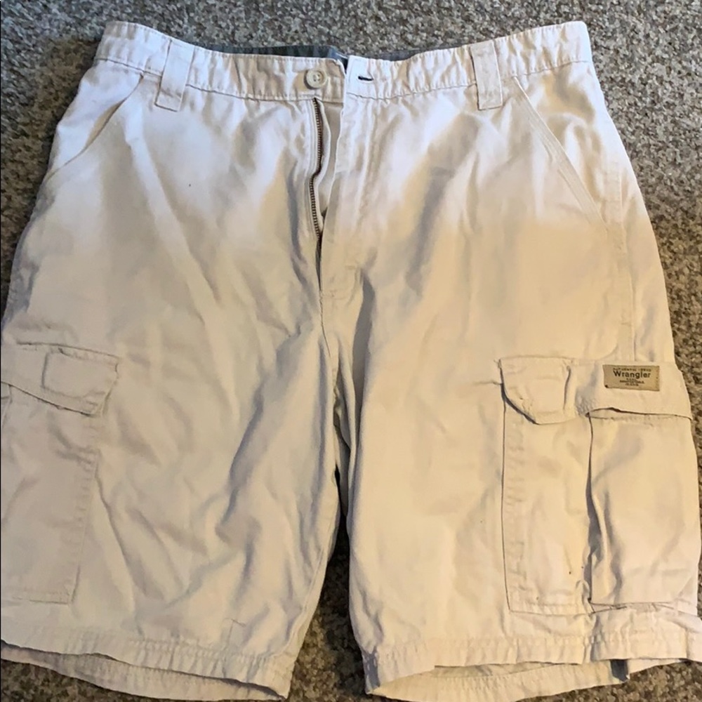 Men’s Wrangler Khaki Shorts